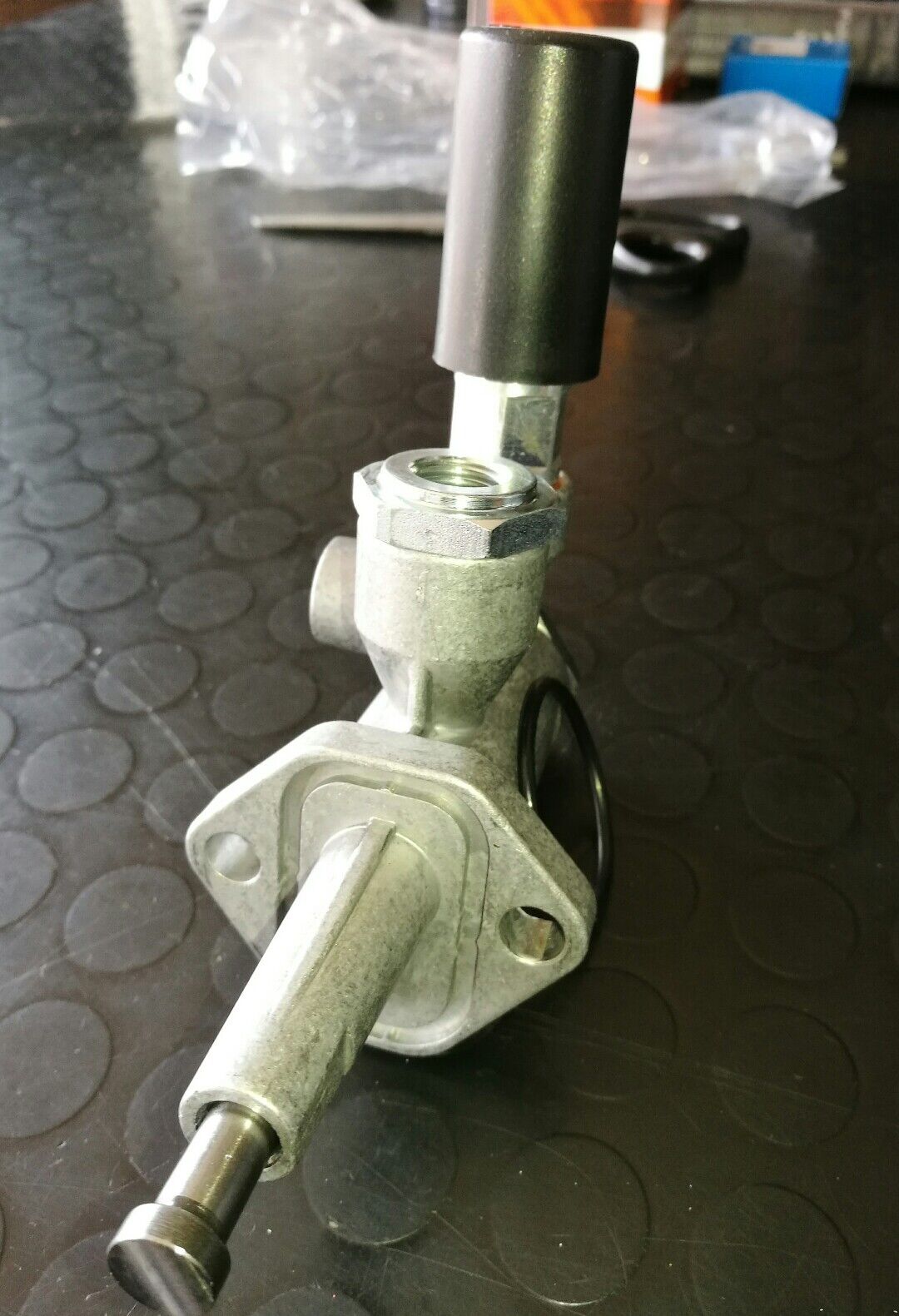 POMPA ALIMENTAZIONE GASOLIO PER TRATTORI SAME LAMBORGHINI 2.4519.330.0/50