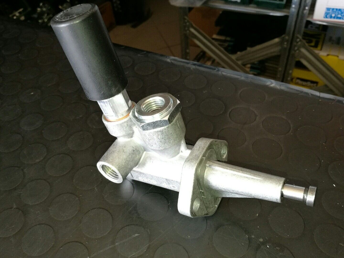 POMPA ALIMENTAZIONE GASOLIO PER TRATTORI SAME LAMBORGHINI 2.4519.330.0/50